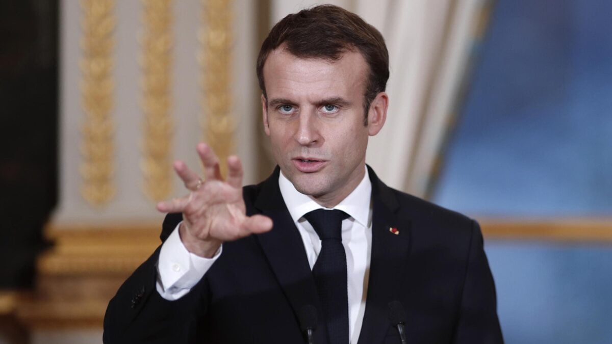 Macron ruba ai bimbi la libertà di giocare