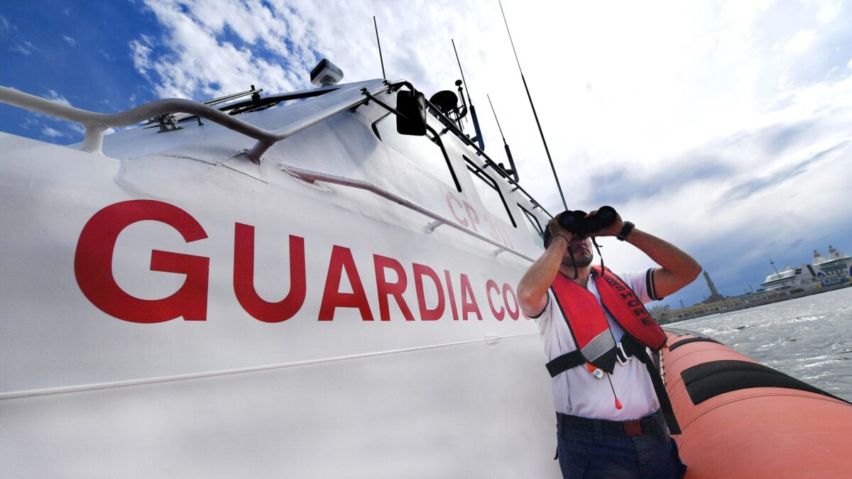Non tutta la Guardia costiera segue la rotta tracciata dal governo