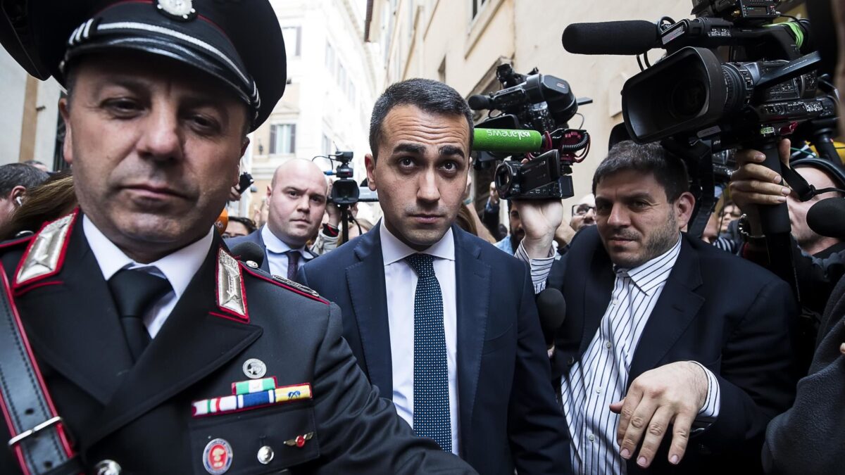 Di Maio va all’assalto dei tecnici: «I poteri forti ci manomettono»