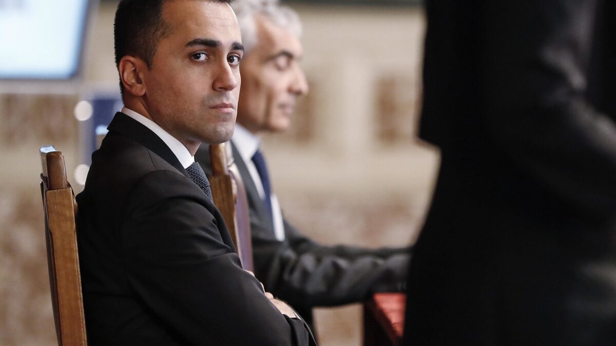 La mannaia grillina sui pensionati d’oro o è farsa elettorale o nasconde una tassa