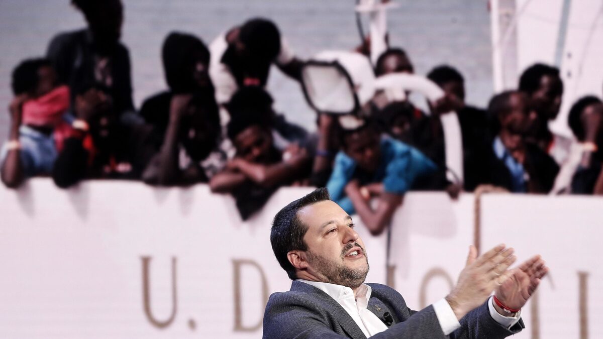 La rivolta dei migranti sulla nave?Un espediente per rifilarli all’Italia