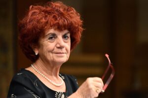 Pochi clic e 50 euro per un diploma tarocco