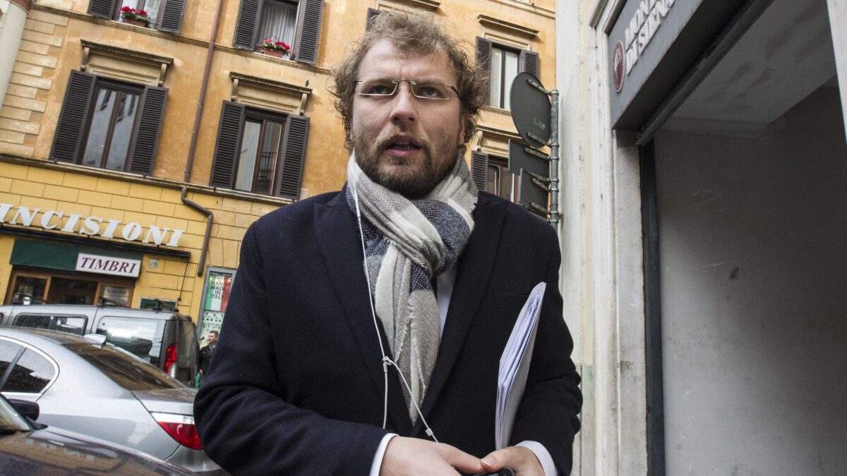 Inchiesta sul pm che andò da Lotti: «Soldi per far tacere gli inquisiti»
