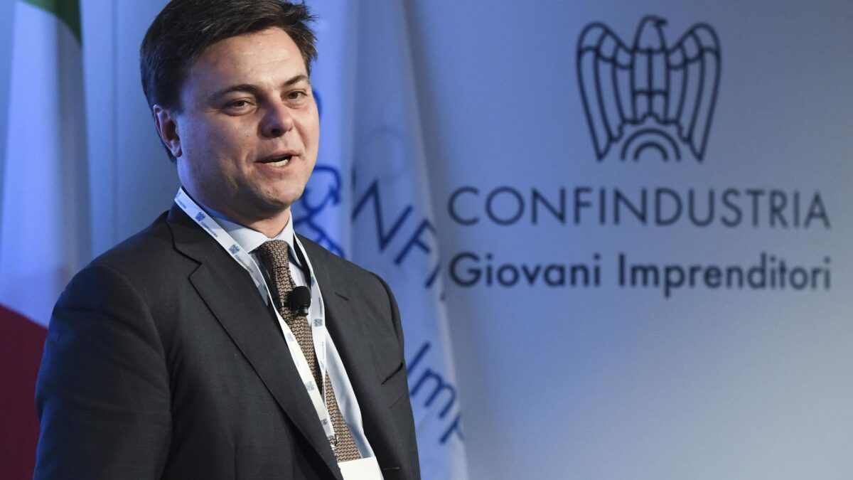 Confindustria vuole il renziano Gay a capo del «Sole» e lavora per salvare Cerasa dal «Foglio»