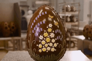 Re Sole trasformò le uova d’oro in cioccolato