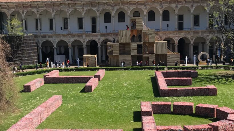 Installazione realizzata da Maria Cristina Finucci con il supporto di Officine Maccaferri
