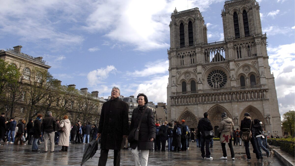 Parigi non aveva assicurato la cattedrale