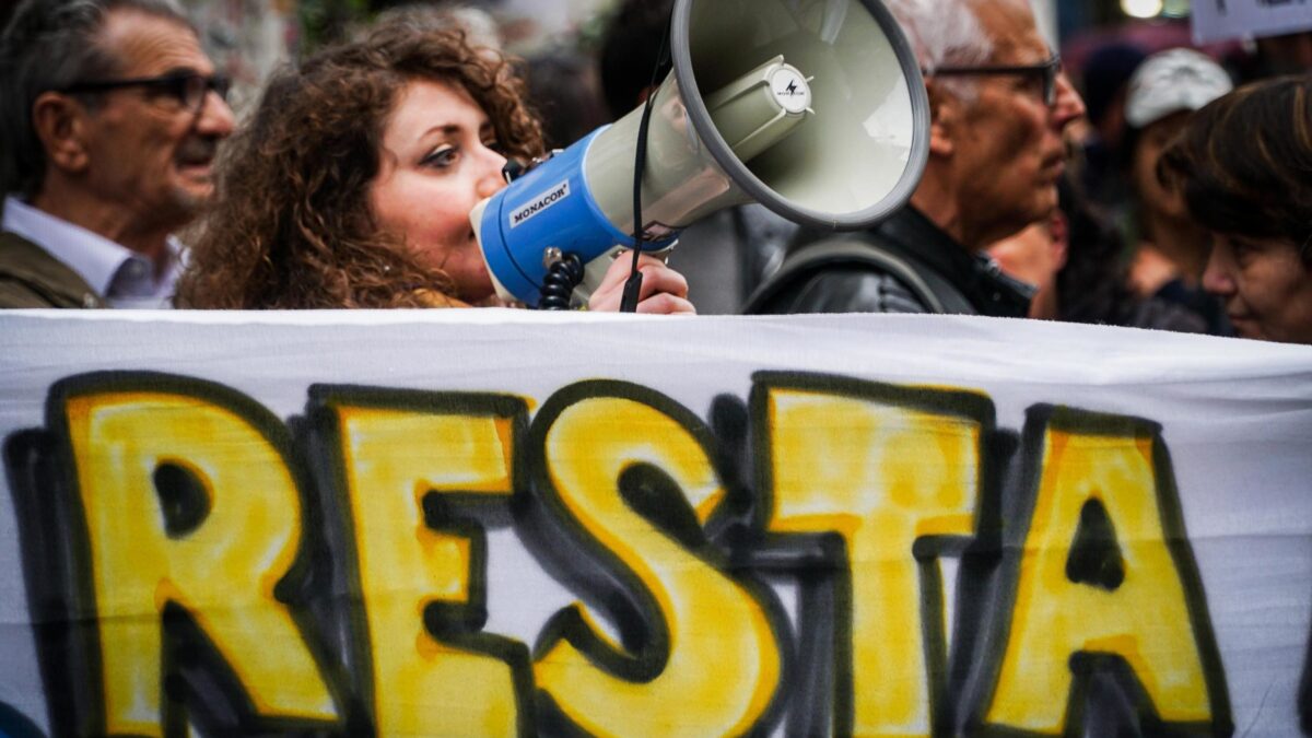 Firenze, l’Asl non caccia gli abusivi però ristruttura la casa occupata