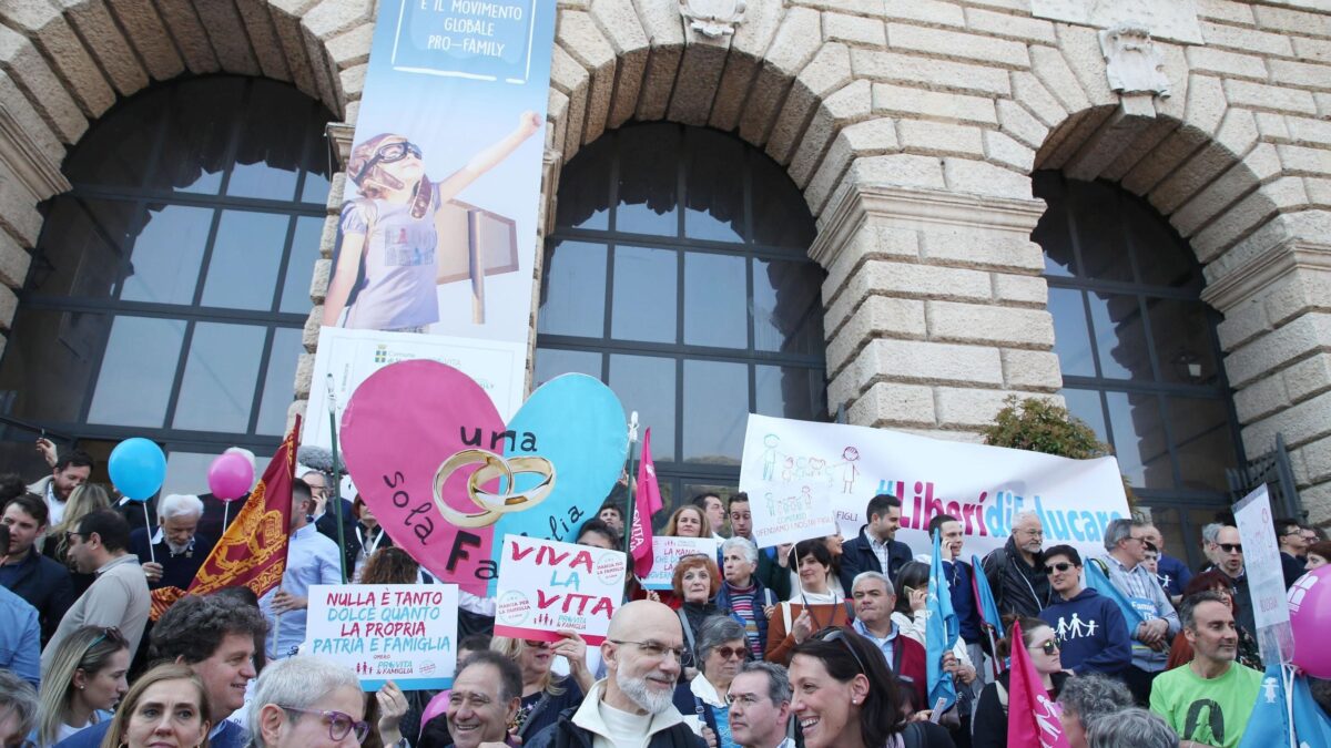 Organizzatori Wcf Verona: «Finalmente Di Maio comincia a capire. Ora governo compatto per misure su famiglia»