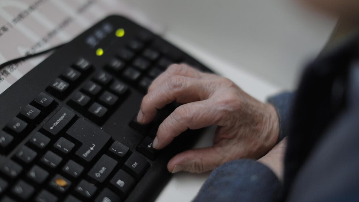 Un pc e 107.000 euro per giocare a fare Dio