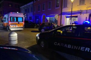 Ammazzare un’anziana a bottigliate costa appena otto anni di galera