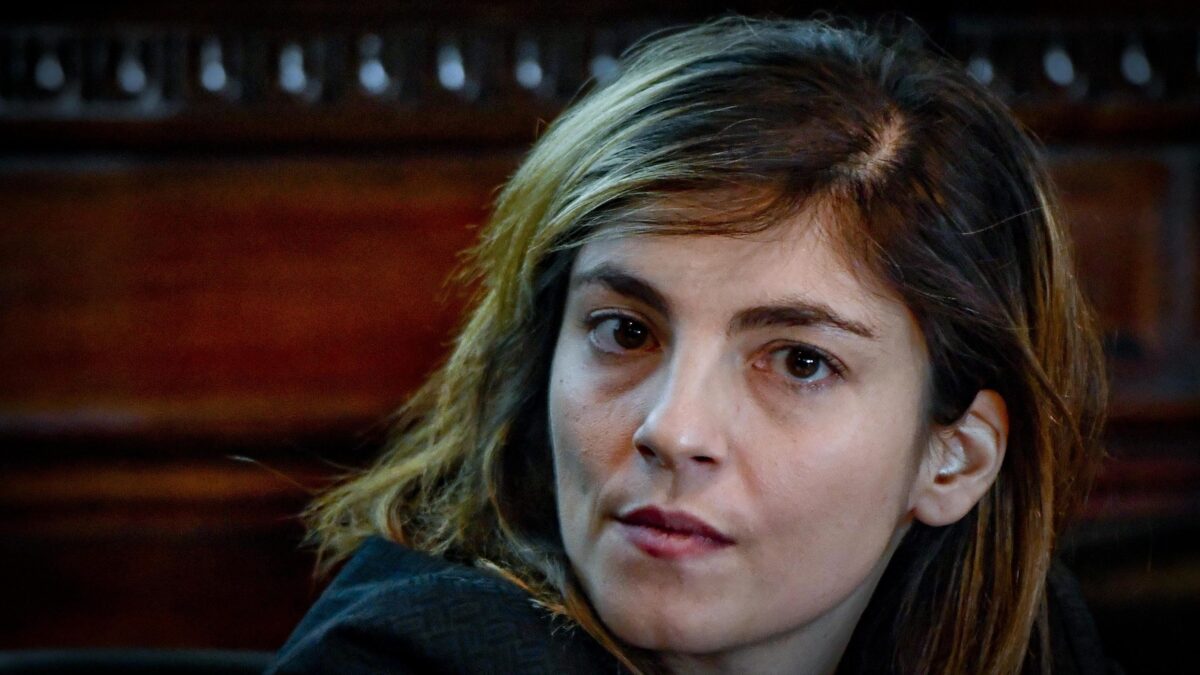 Laura Castelli: «Rimborsiamo subito il 90 per cento dei cittadini sbancati»