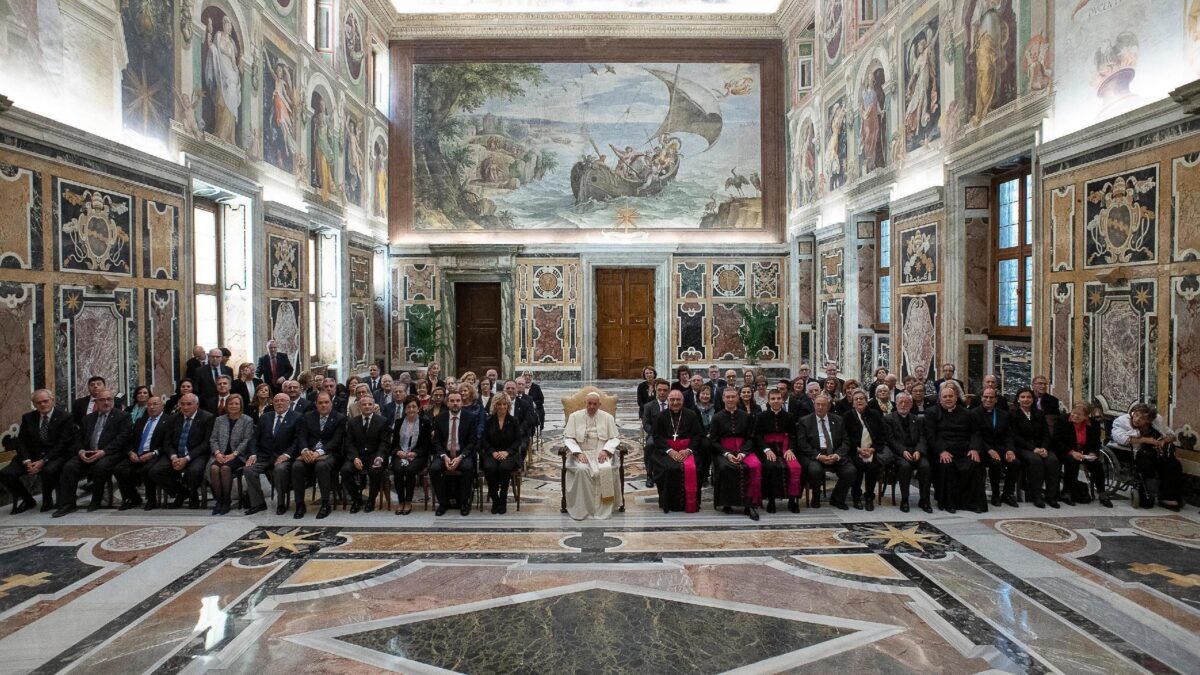 Ratzinger fa paura. Imbarazzato silenzio di giornaloni e stampa cattolica