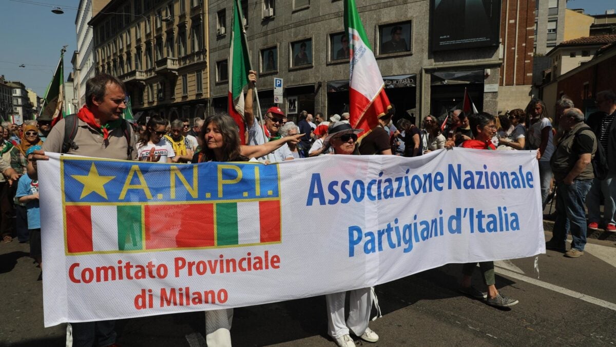 Il fascismo è morto il 25 luglio 1943 e si combatte ancora il suo fantasma