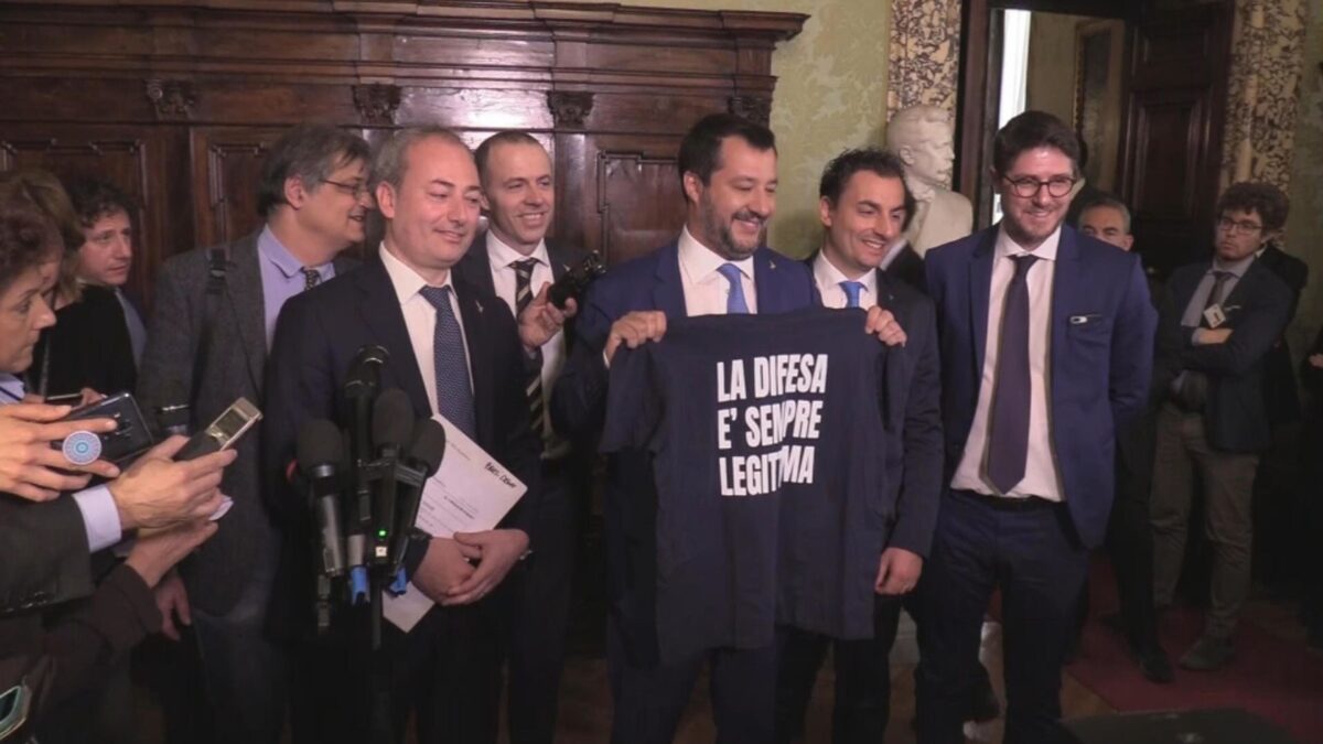 Mattarella firma. La legittima difesa adesso è legge