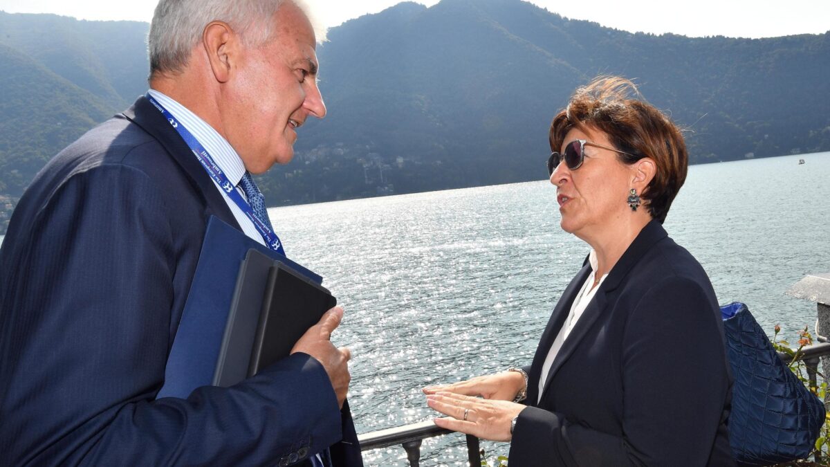 Il ministro Trenta tradita dai generali. E Leonardo affossa Piaggio