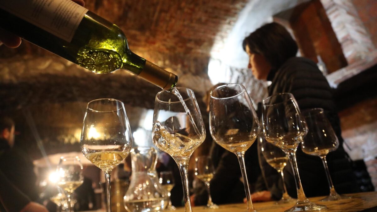 Al Vinitaly dei record sfila il 7% del Pil ma l’export è ancora un calice amaro