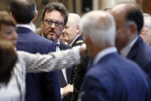 Il parcheggio d’oro dei dirigenti Rai pagati per mesi senza fare niente