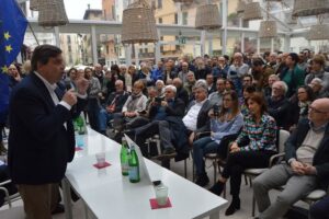 Calenda in tv sbraita falsità su quota 100