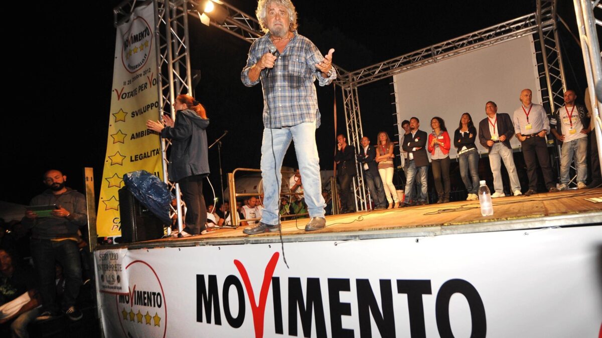 La Sicilia si disamora dei grillini. Il Pd azzecca strategia: nascondersi