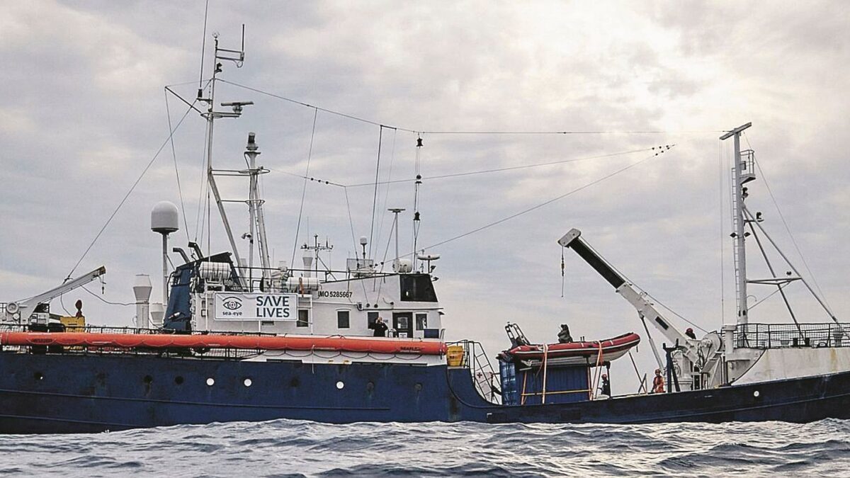 Sea Eye ora scopre che esiste Malta. E Mediterranea denuncia il governo