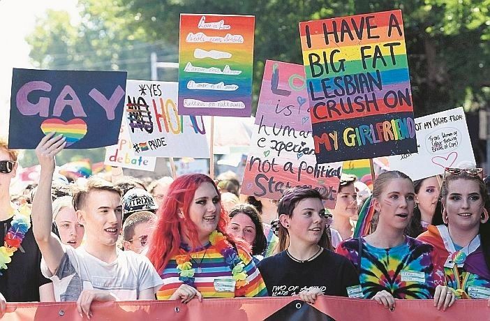 Nella cucina riservata ai soli gay l’ingrediente principale è il sessismo