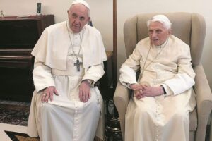 I corvi gracchiano, ma Benedetto è lucido