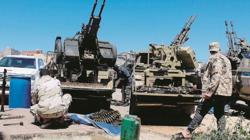Libia, Serraj sgancia la bomba immigrati. «In 800.000 pronti a partire»