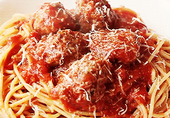 I maniaci del senza. Niente zucchero, lattosio, glutine, Ogm… Niente cibo! Urge un piatto di buon senso