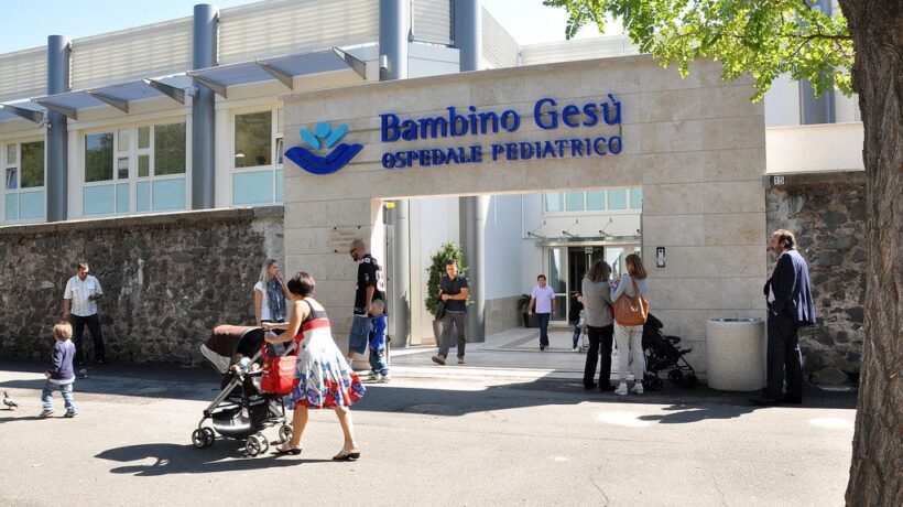 L’ospedale del Papa riceve in segreto il «diavolo» Salvini