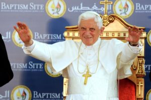 Ratzinger predisse il fallimento dell’Ue senza più un’anima e radici cristiane