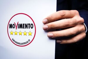 Si oppone ad aborto e unioni gay. Il M5s scarica il suo candidato