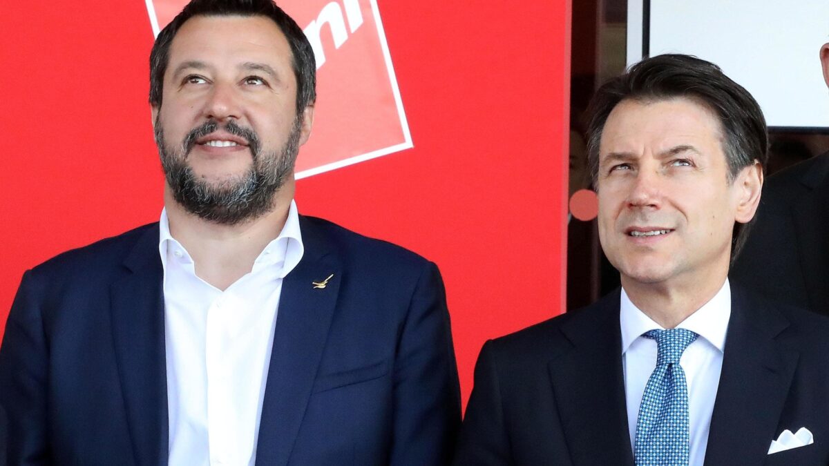 Più Conte traccheggia, più Salvini lo provoca