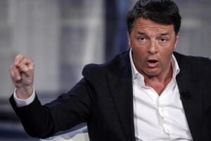 Renzi applaude la «retata» di Facebook