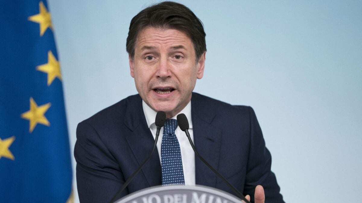 Conte usa lo scudo del Quirinale per rinviare il Cdm della discordia