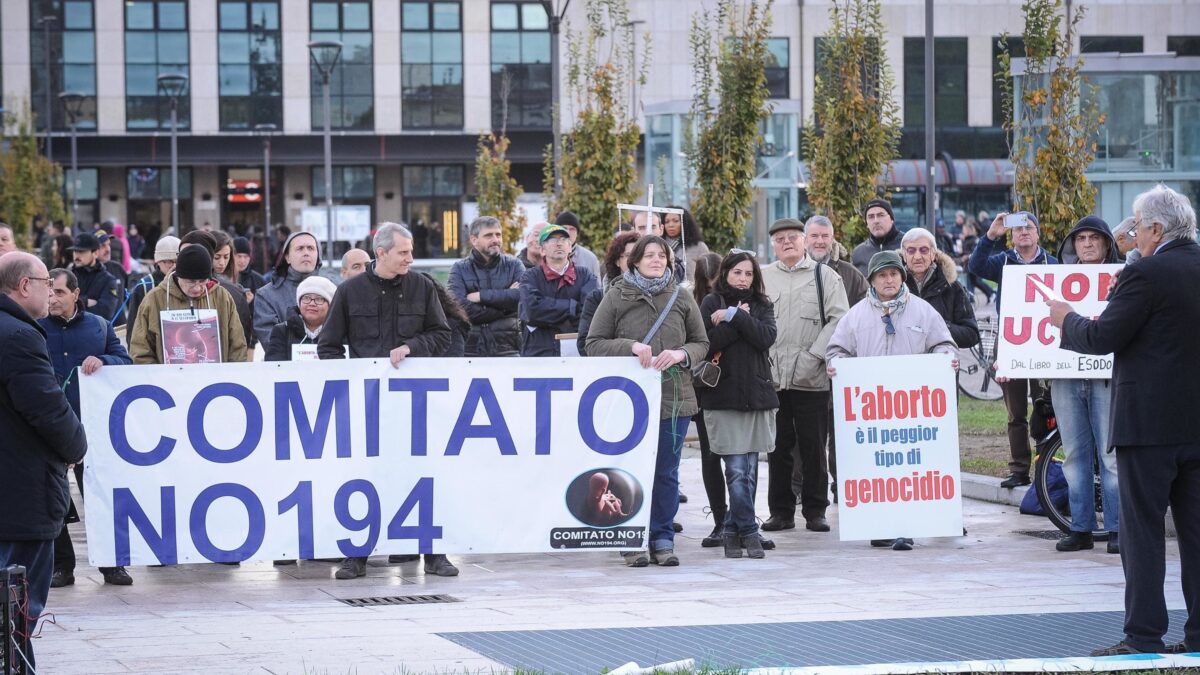 Gli italiani non si bevono le bufale sull’aborto