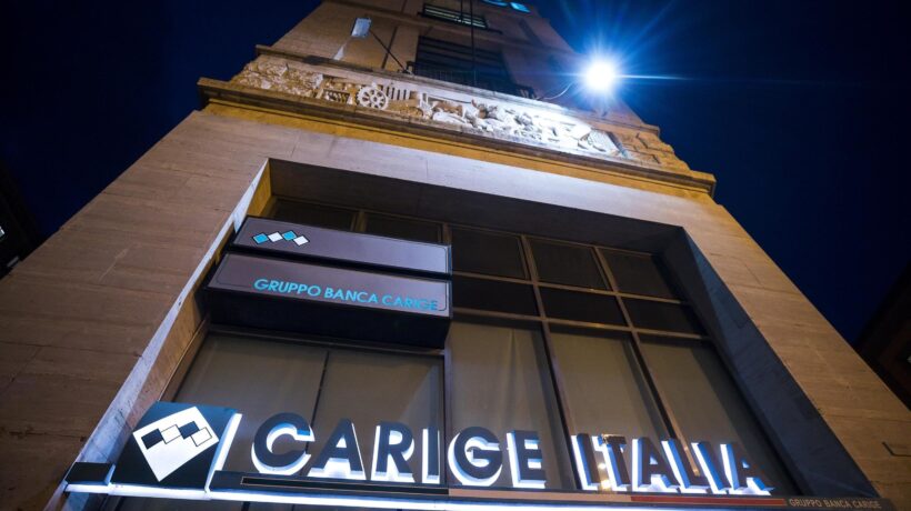 Il governo dà 700 milioni di dote. È l’incentivo per far fondere Carige