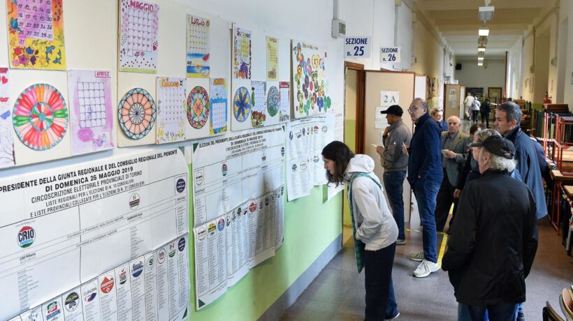 Alla sinistra non resta che chiudersi in casa