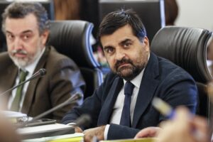 La guerra dei giudici  e dei   giornali per prendersi la Procura di Roma