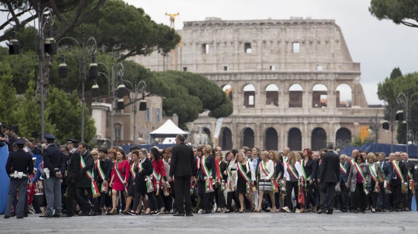 Comuni spopolati, mafia e attentati. I 99 sindaci che non si eleggono mai
