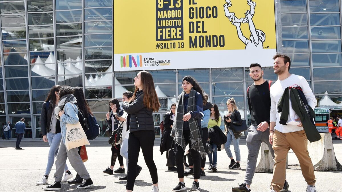 La sinistra ha trovato un nuovo eroe. Mario Scelba, il manganellatore di rossi