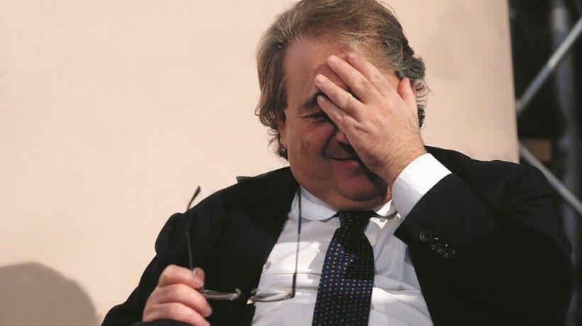 Il «Sole» s’è desto e chiede i danni al suo ex direttore Napoletano