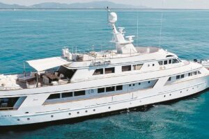 De Benedetti jr non paga, pignorato lo yacht