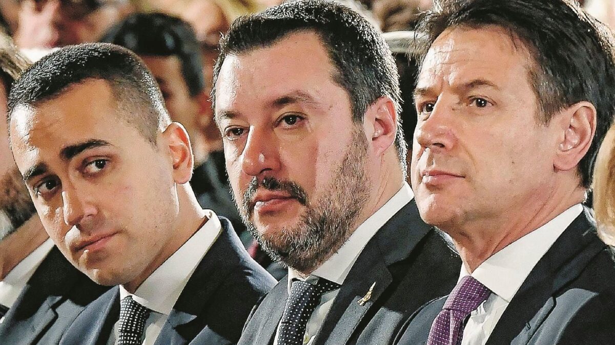 Mentre Conte tentenna sull’Iva, il M5s flirta con il Pd sull’austerità