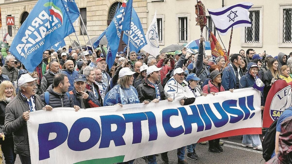 Salvini al popolo del Duomo. «Estremisti del buonsenso»