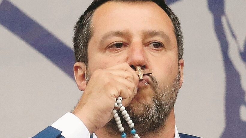 Basta che Salvini baci un rosario e il clero pro immigrati s’indiavola