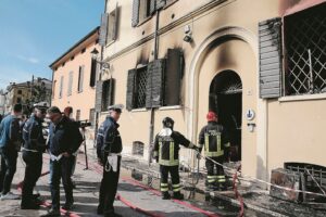 Il Pd specula sul piromane ma ignora la legge