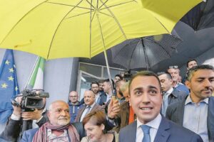 E nel M5s è partito l’assalto alla leadership