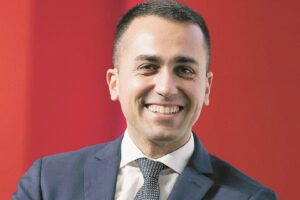 Di Maio ringrazia il televoto. In 45.000 gli blindano la poltrona