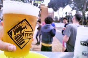 Stop ai rave party in universitàma non per merito del rettore